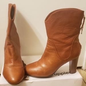 Johnston & Murphy Leather Tan Boots